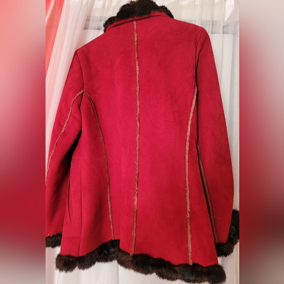 Coat - Picture 2 of 3